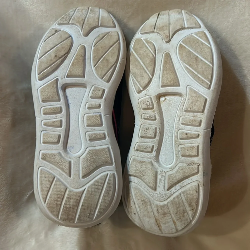 The Children’s Place slip on sneakers